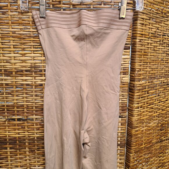 Love Your Assets Sara Blakely Tummy Hip shaper SZ M High Waist - Picture 3 of 5